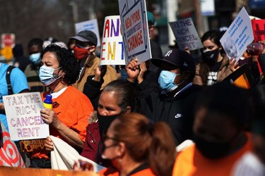 El gobernador de Nueva York afronta el riesgo de un proceso de destitución