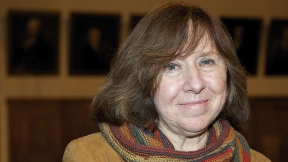 La bielorrusa Svetlana Alexievich gana el Premio Nobel de Literatura