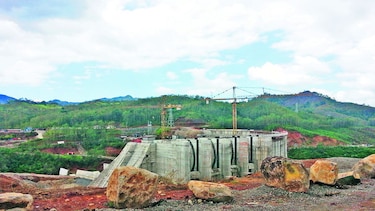 Genisa liquida obreros y pide reanudar obras