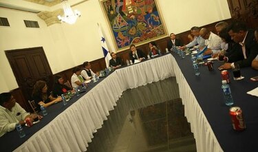 Varela instala la Comisión de alto nivel para el diálogo docente