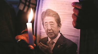 Shinzo Abe, Japón, Panamá y la línea tres del metro