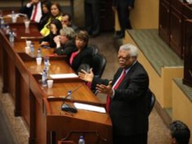 Aprueban en tercer debate la ley de carrera judicial