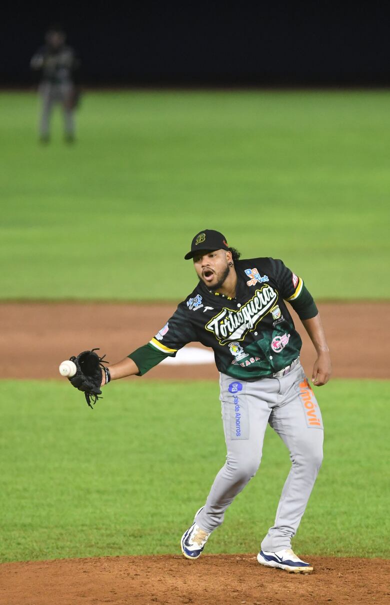 Bocas del Toro derrota a Coclé y empata a un partido la serie final del béisbol mayor 2025