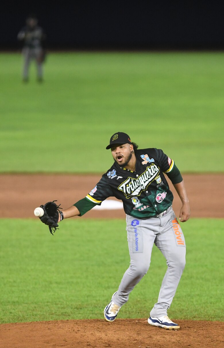 Bocas del Toro derrota a Coclé y empata a un partido la serie final del béisbol mayor 2025