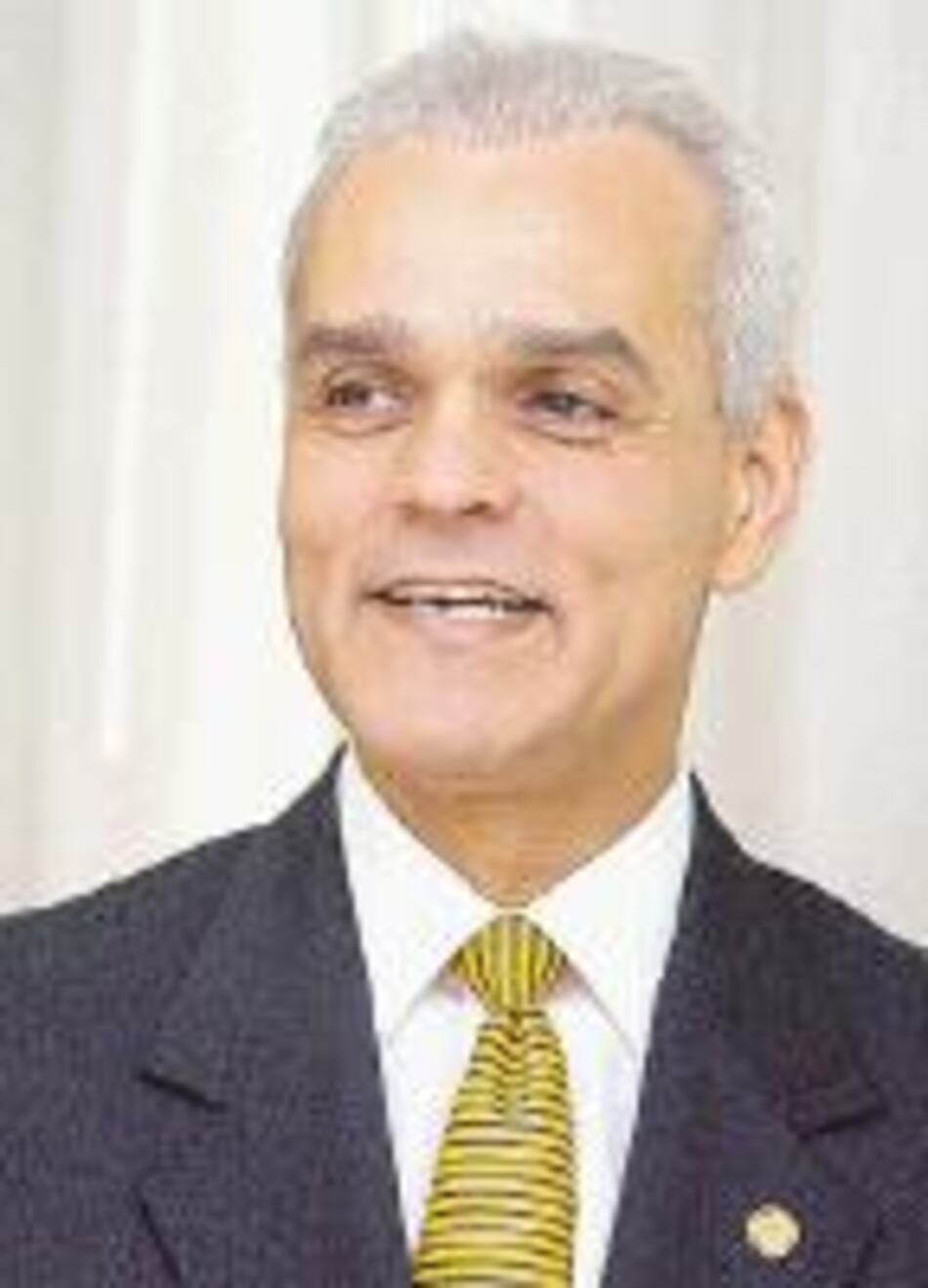 Reelecto presidente de federación bioética