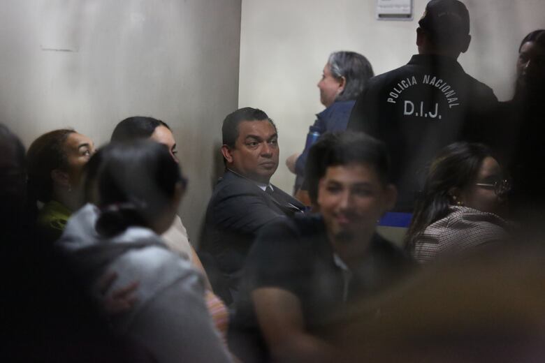 Hijo de magistrado Cedalise recibe detención domiciliaria por operación Eros