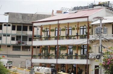 Muere joven al caer de edificio en el Casco Antiguo