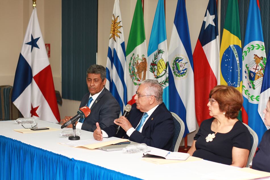 Candidatos que participaron en elecciones de Udelas piden nuevos comicios con reglas claras