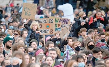 Jóvenes piden en Glasgow más acciones y menos palabras