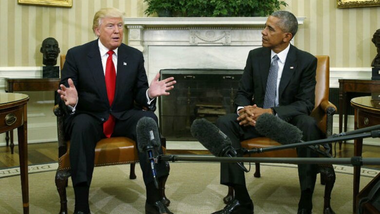 Obama y Trump prometen trabajar juntos, tras su primera reunión en la Casa Blanca
