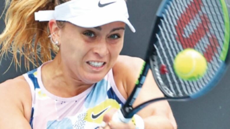 Serena, Djokovic y Federer cumplen en Australia