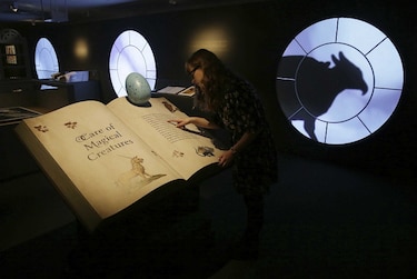 Inauguran exposición por el 20 aniversario de Harry Potter