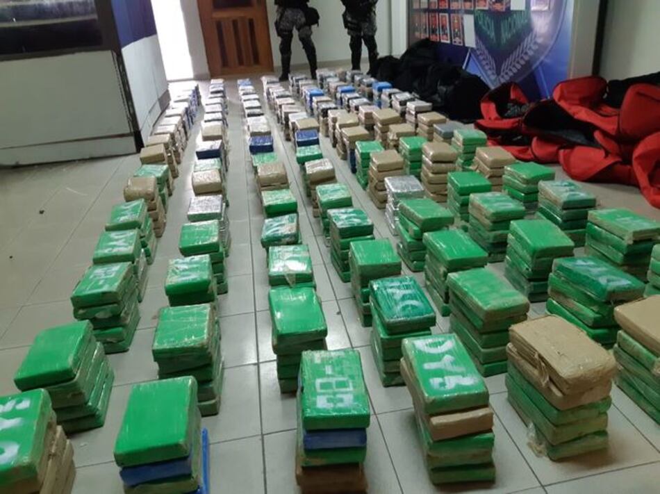 Decomisan 598 paquetes de droga en Sabanitas, provincia de Colón