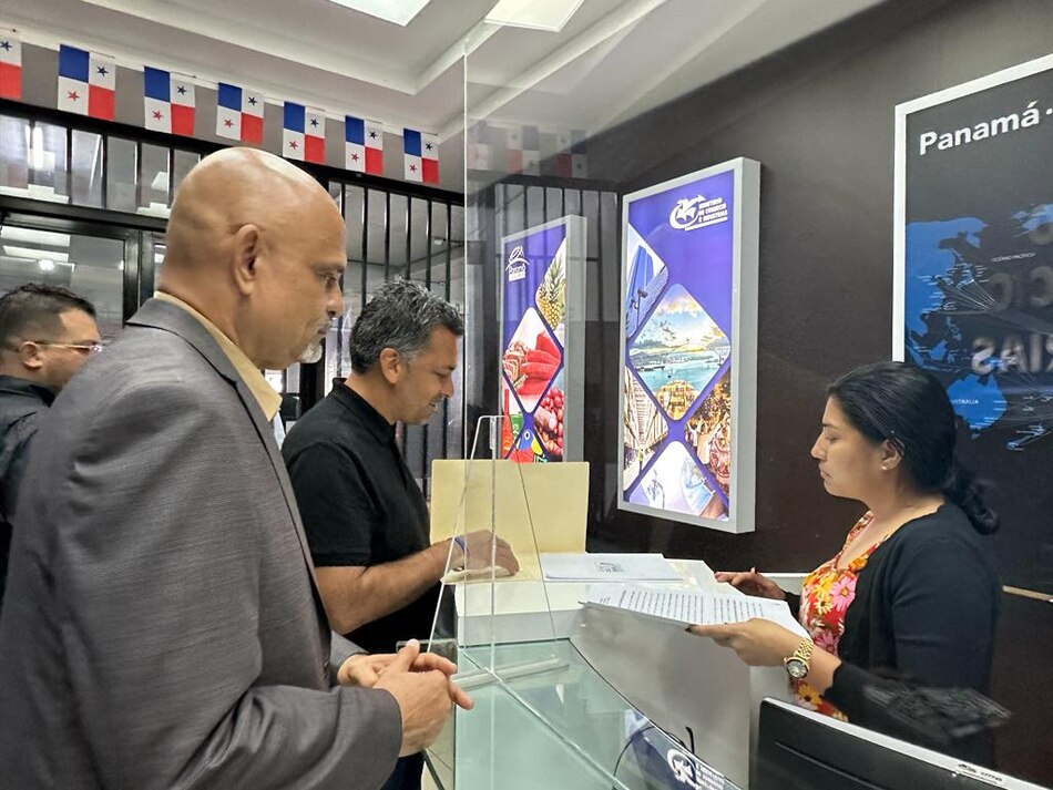 Lombana pide información sobre quiénes fueron los negociadores del Estado en el contrato con la minera