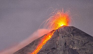 Disminuye erupción de volcán de Fuego en Guatemala aunque se mantiene alerta
