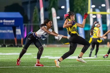 Owls, Kolts, Lions y Raiders mantienen paso firme en Kiwanis Football League