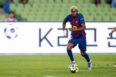 Lamine Yamal repite como candidato al trofeo Kopa al que también aspiran Cubarsí y Huijsen