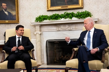 Estados Unidos y Ucrania comienzan negociaciones para aumentar su cooperación militar