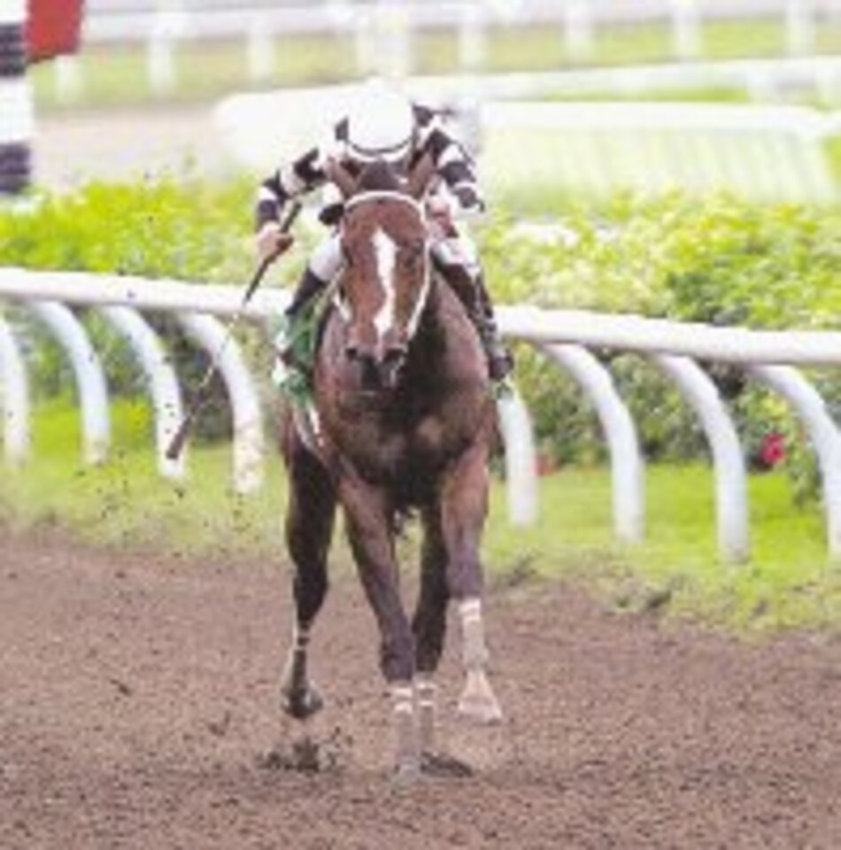 ‘Perversa’ dominó la pista