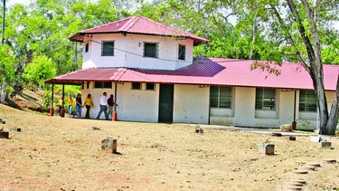Reubicarán a alumnos de la escuela Costa Rica