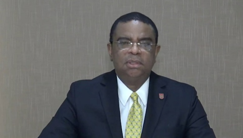 Los que desean que La Prensa siga su trabajo, deben hacer una ‘vaca’ y poner de su bolsillo, dice la defensa de Pérez Balladares