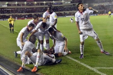 Costa Rica mantiene su equipo base para eliminatoria mundialista