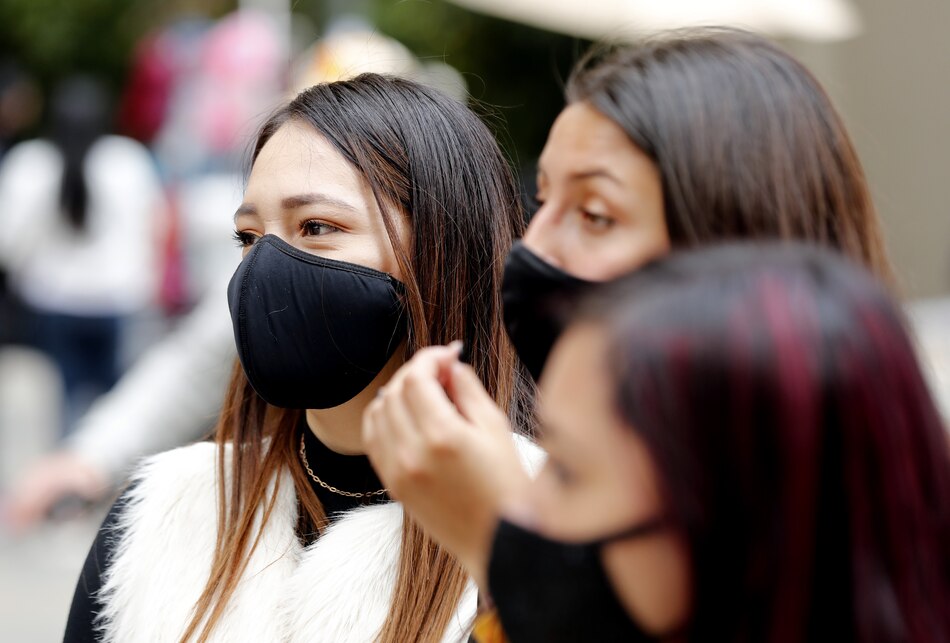 Colombia vuelve al uso obligatorio de mascarillas por aumento de casos de covid-19