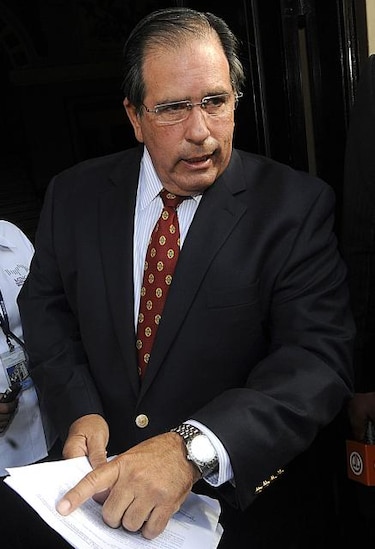 Raúl Hernández rompe el silencio y señala al Ejecutivo