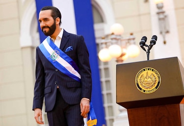 El Salvador: Partido de Bukele separa a dos diputados y los acusa de conspiración