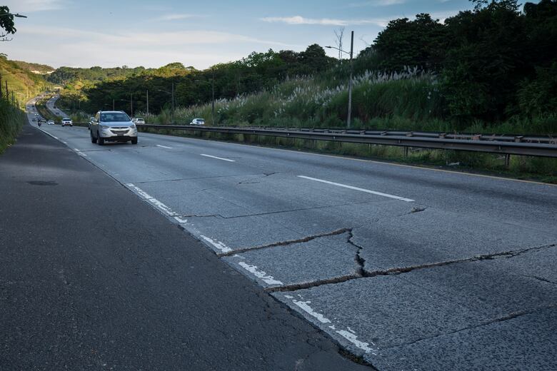 MOP reactiva proyectos clave para Panamá: Cuarto Puente ya opera al 100%