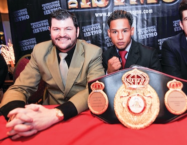 Rogelio Espiño vuelve motivado y trae su visión del boxeo