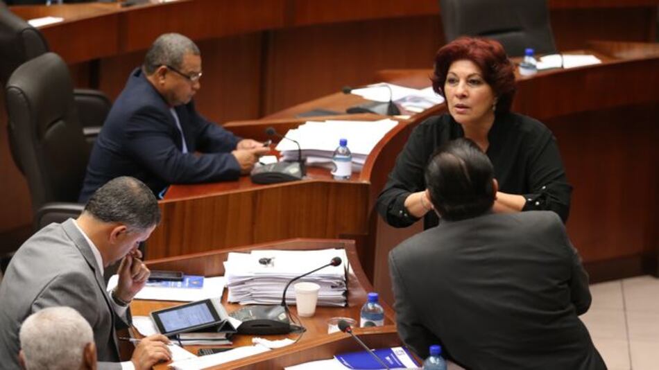 Bajan proyecto que revive asignatura de relaciones entre Panamá y EU