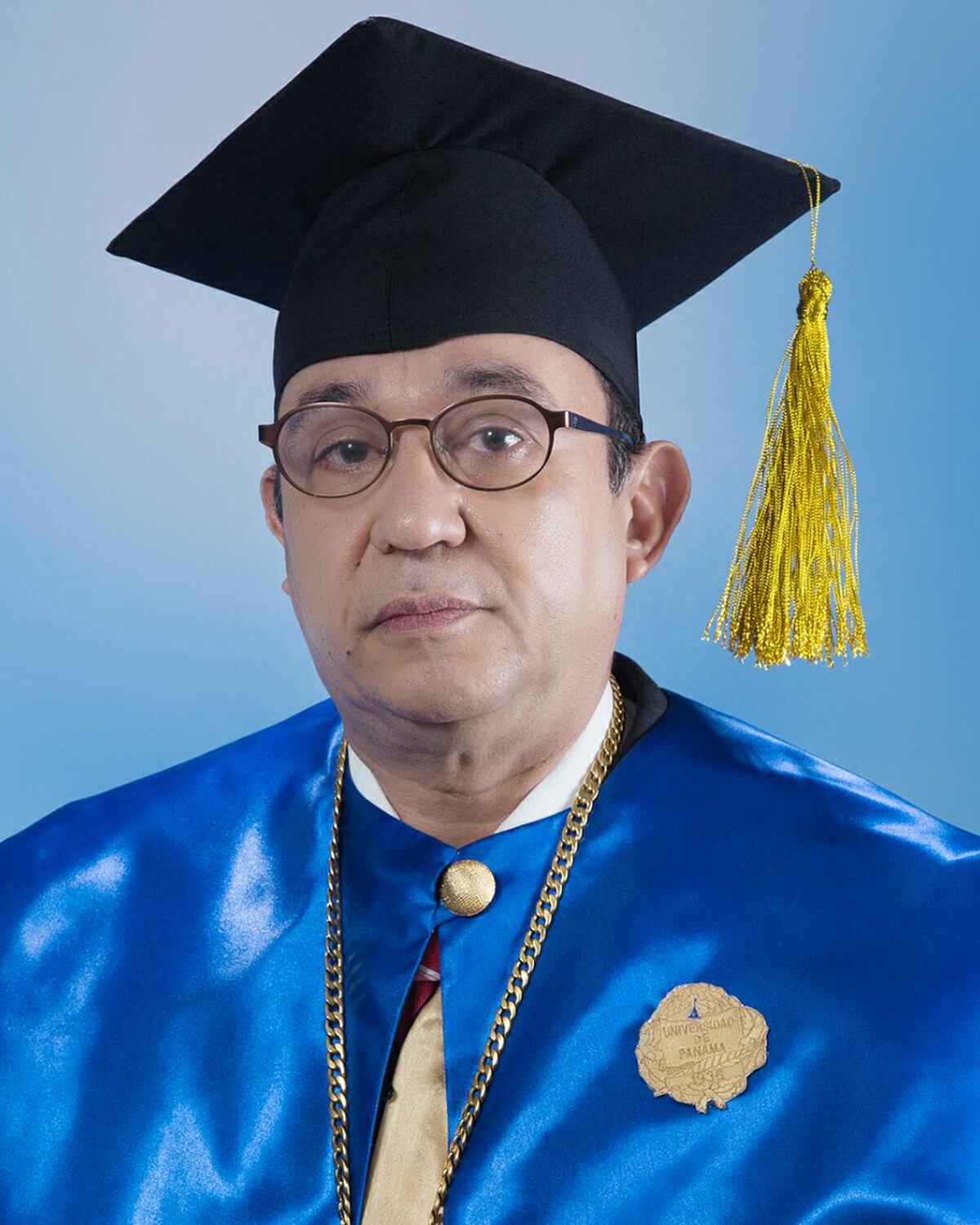 DR. EDUARDO FLORES CASTRO - Rector