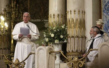 'La violencia del hombre contra el hombre es indigna de la religión'