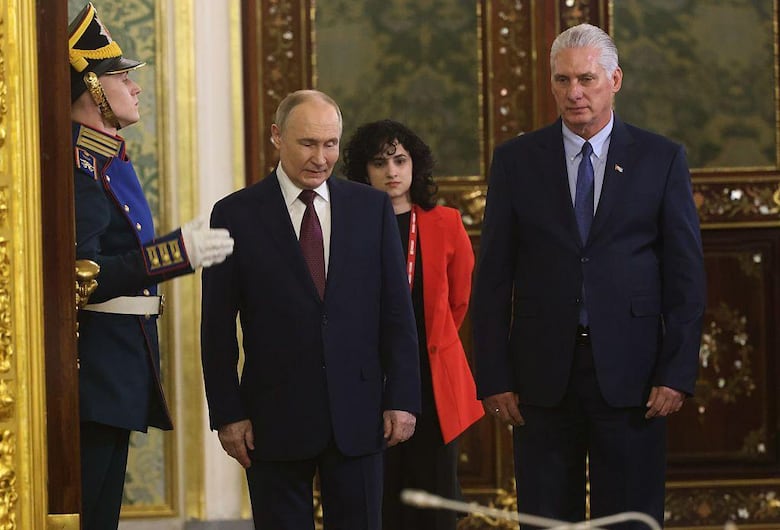 Quién es Alejandro Gil, el exministro de economía de Cuba condenado a cadena perpetua por corrupción y espionaje en un juicio rodeado de secretismo