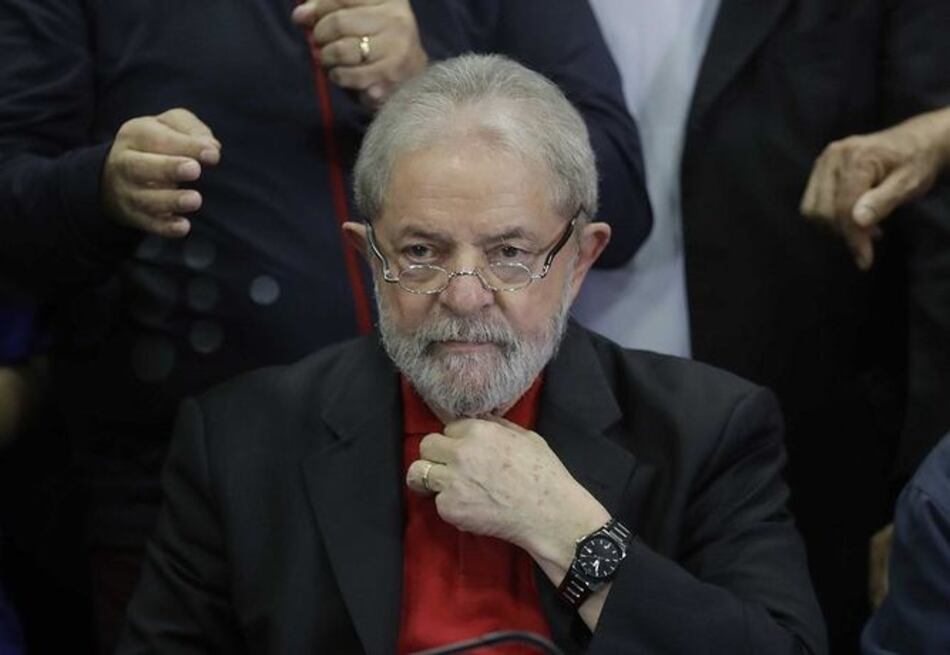 Juez Sergio Moro bloquea bienes y cuentas de Lula tras condena por corrupción