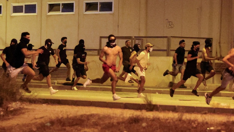 Detienen al presunto líder del grupo que instigó a perseguir migrantes en la ciudad española de Torre Pacheco, y al presunto autor de la agresión que desató las protestas