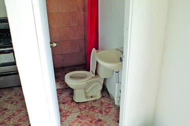 ‘Son barracas dentro de PH’: Miviot