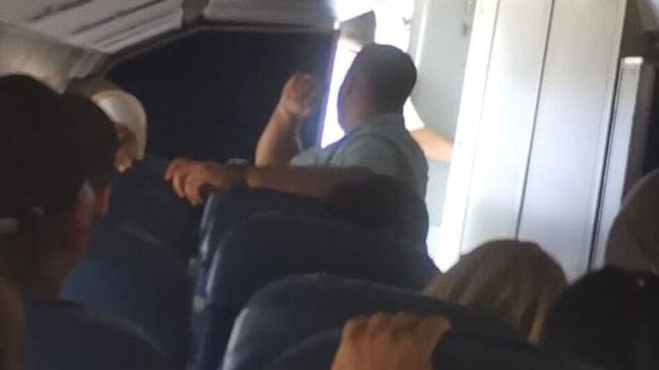 Avión de Air Panamá sufre percance en pleno vuelo y aterriza de emergencia