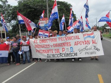 Perredistas de Bocas del Toro realizan marcha en apoyo de Robinson