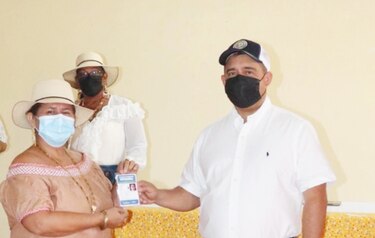 Una gran feria de dádivas con recursos oficiales