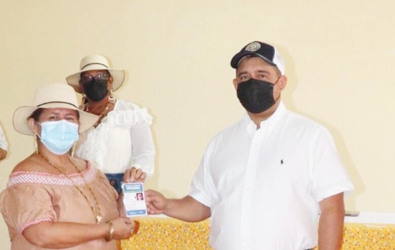 Una gran feria de dádivas con recursos oficiales