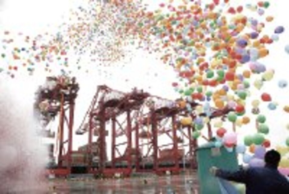 Industria marítima China abre mayor puerto de aguas profundas