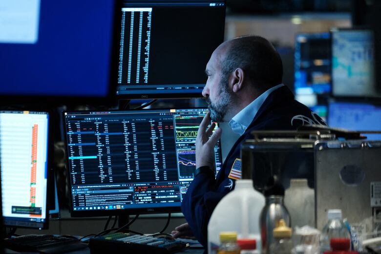 Inversionistas se refugian en productos de bajo riesgo