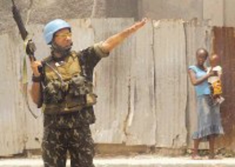 Piden a soldados actuar con firmeza contra grupos armados