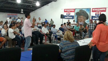 Elecciones en el PRD: Eliminan discursos de aspirantes al CEN en congresillos