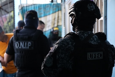 Tres funcionarios, entre los aprehendidos por caso de presunto contrabando de cigarrillos desde la Zona Libre de Colón