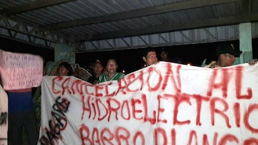 Vigilia y protesta por pacto de Barro Blanco