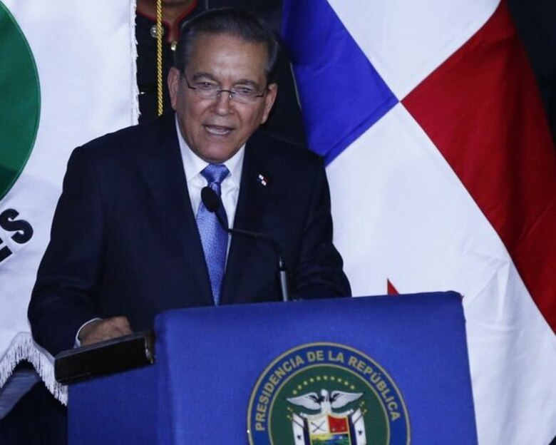 Presidente Cortizo entrega reconocimiento a negociadores de los tratados Torrijos-Carter