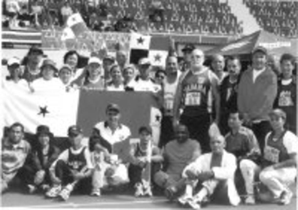 Atletas masters barrieron con medallas en Costa Rica